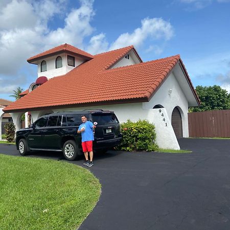 Remodeled And Comfortable Rv - Free Parking Miami Extérieur photo