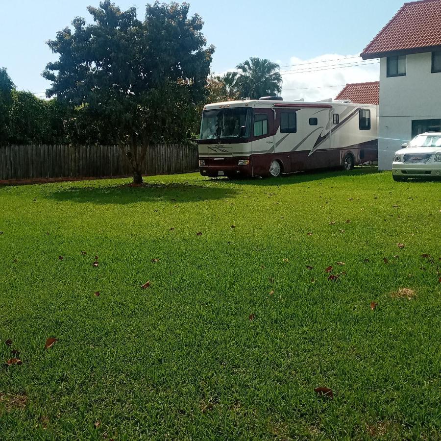 Remodeled And Comfortable Rv - Free Parking Miami Extérieur photo