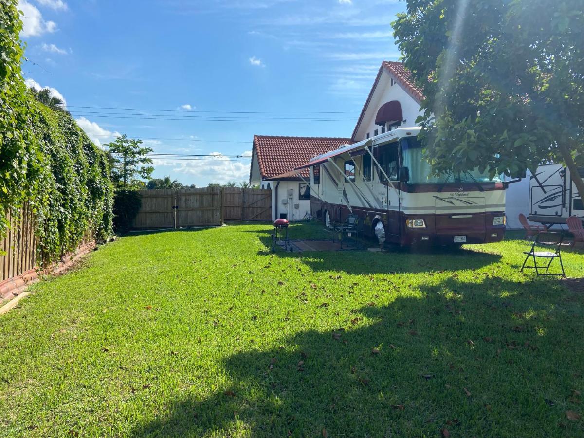 Remodeled And Comfortable Rv - Free Parking Miami Extérieur photo