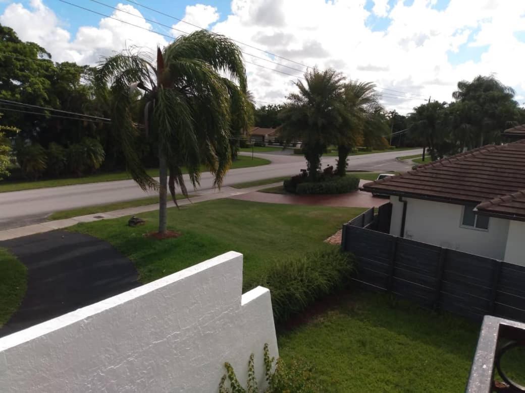Remodeled And Comfortable Rv - Free Parking Miami Extérieur photo